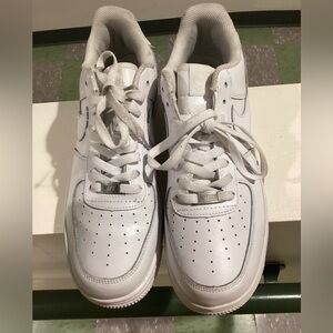 Nike Women’s  AF1. Sz:9.5